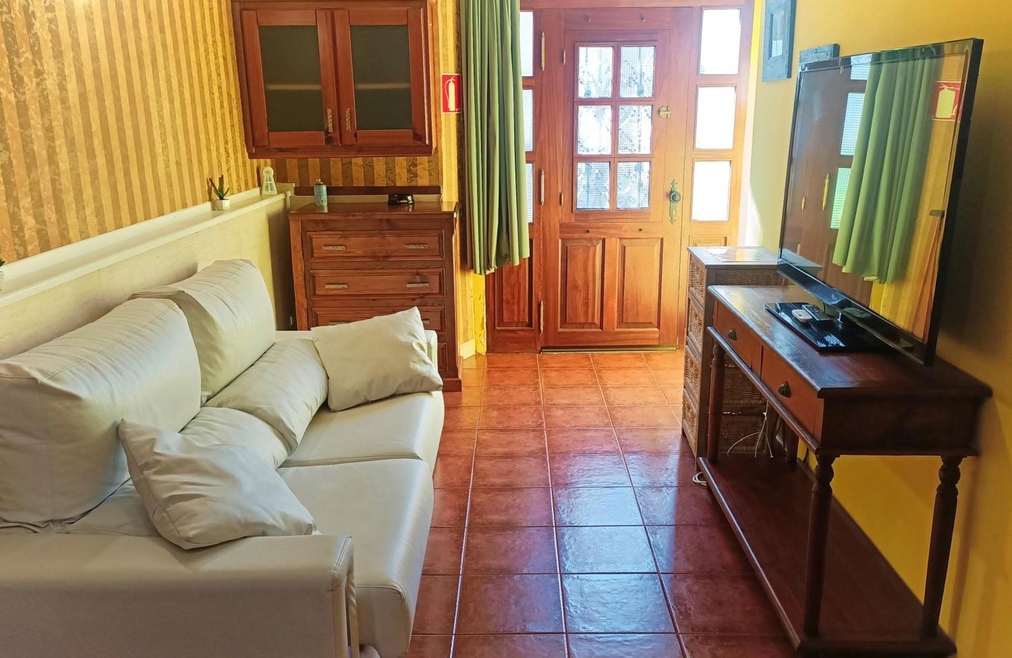 Apartamentos La Buganvilla Novales Exterior photo